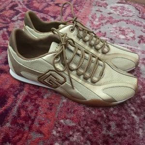 GUESS gold womens glory sneakers size 8.5 like new